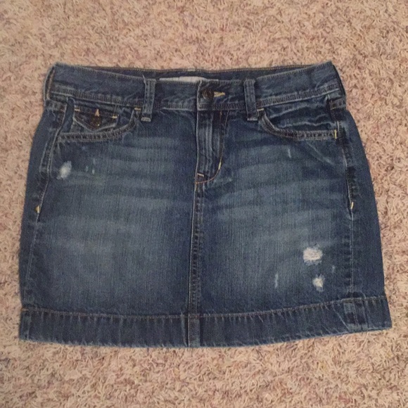 Old Navy Dresses & Skirts - 🌹Old Navy jean skirt SZ-4